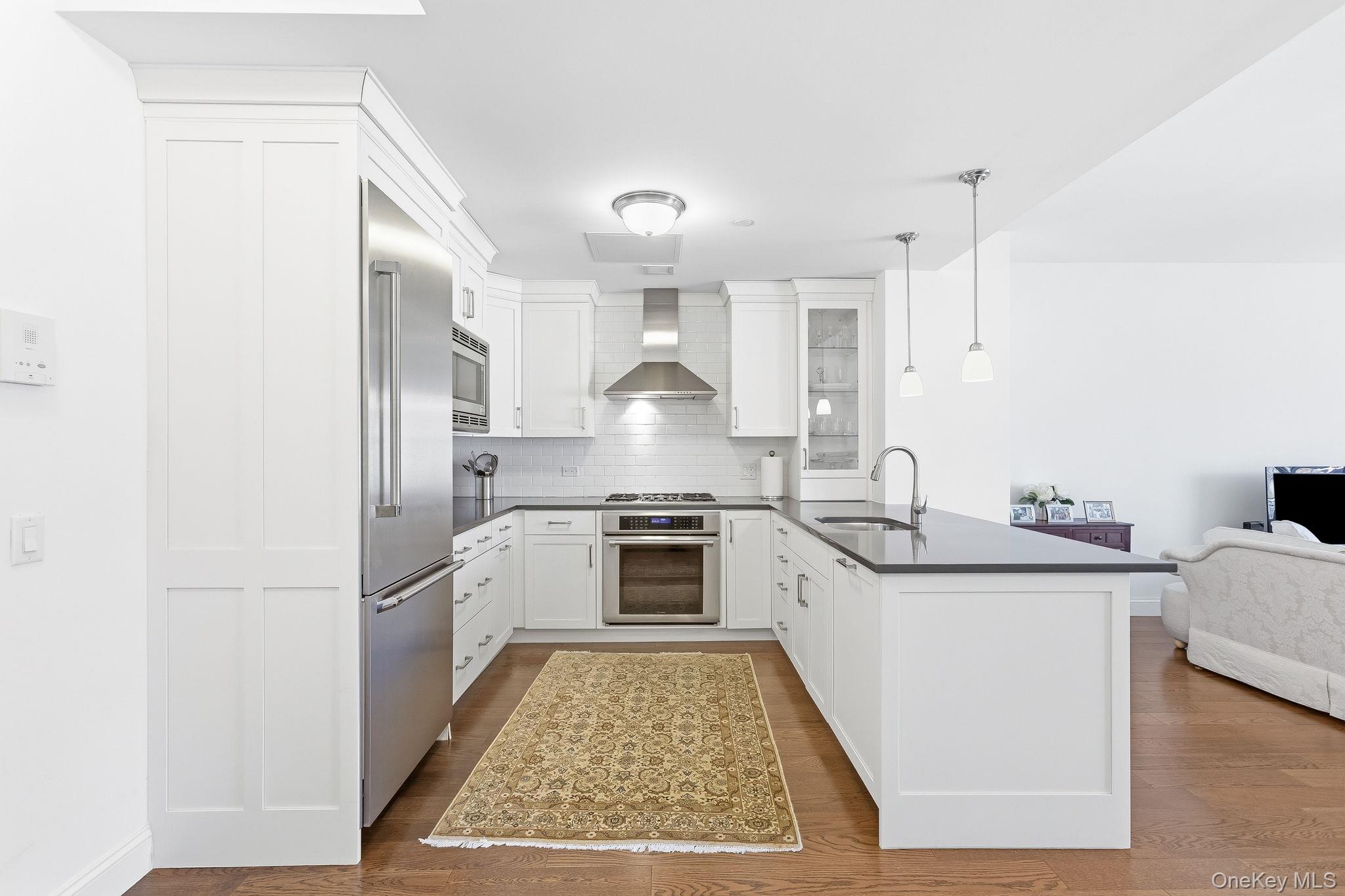 10 Byron Place # 804, Larchmont, NY 10538