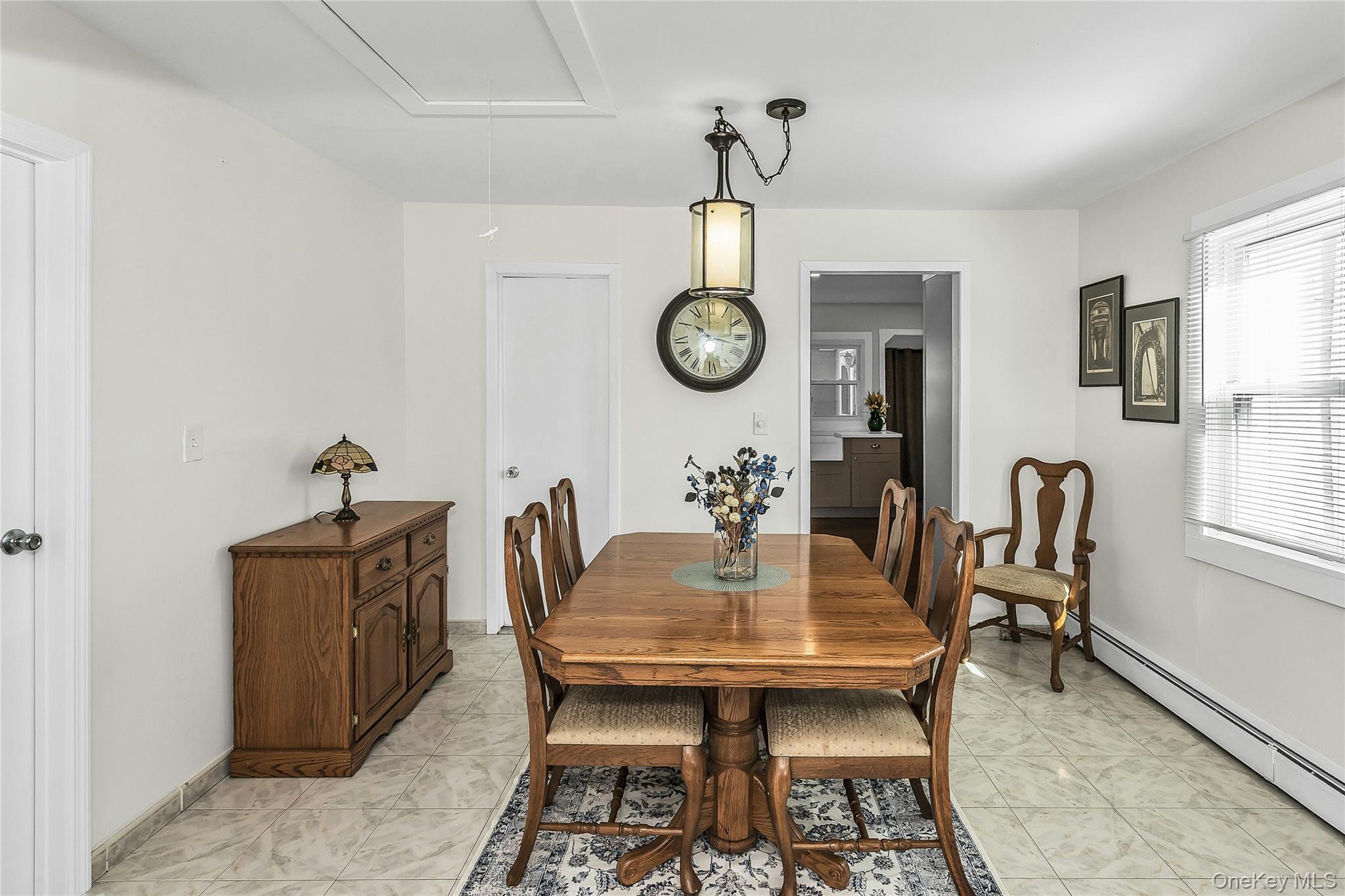 87 KELLUM, West Babylon, NY 11704