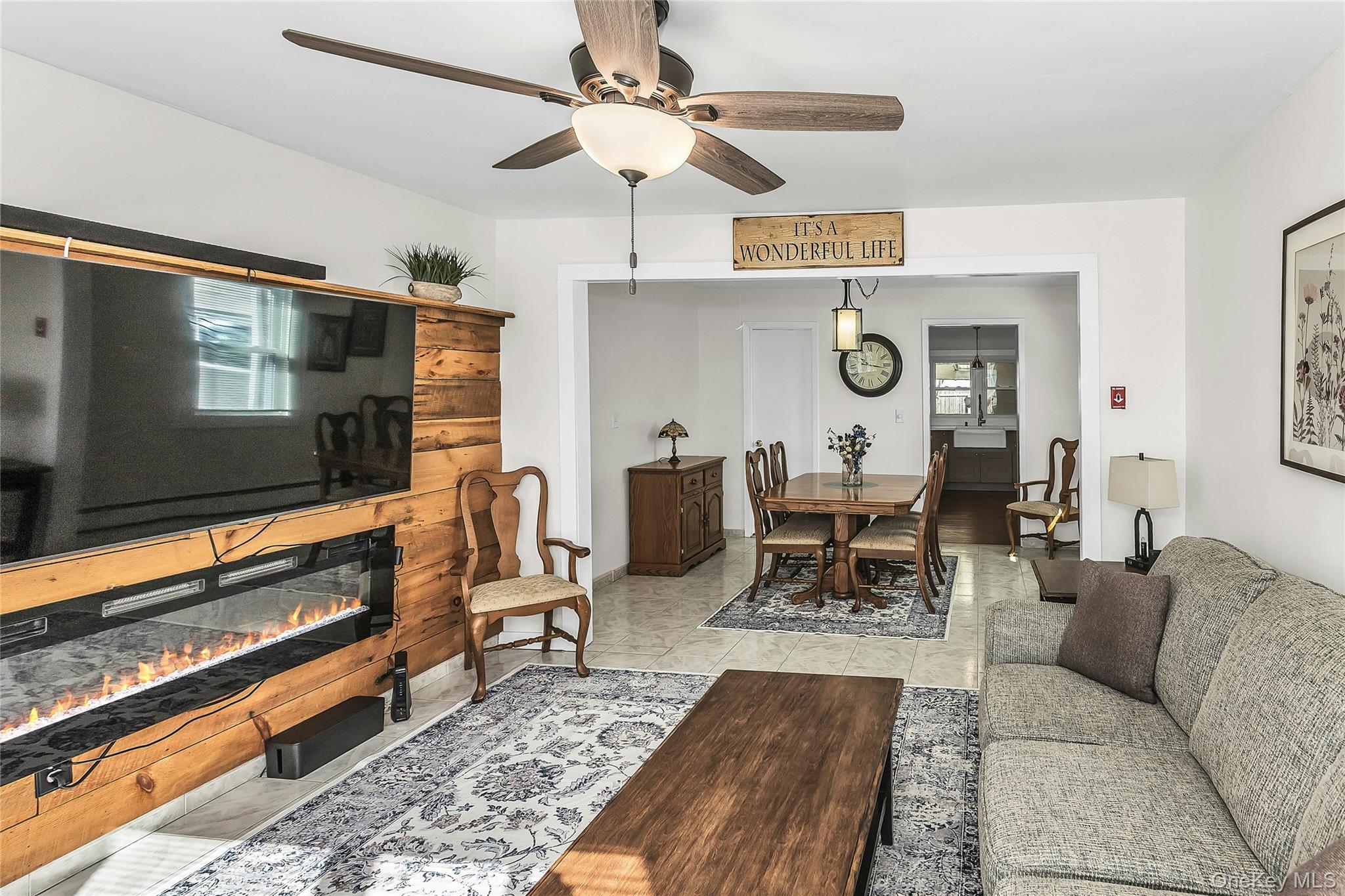 87 KELLUM, West Babylon, NY 11704