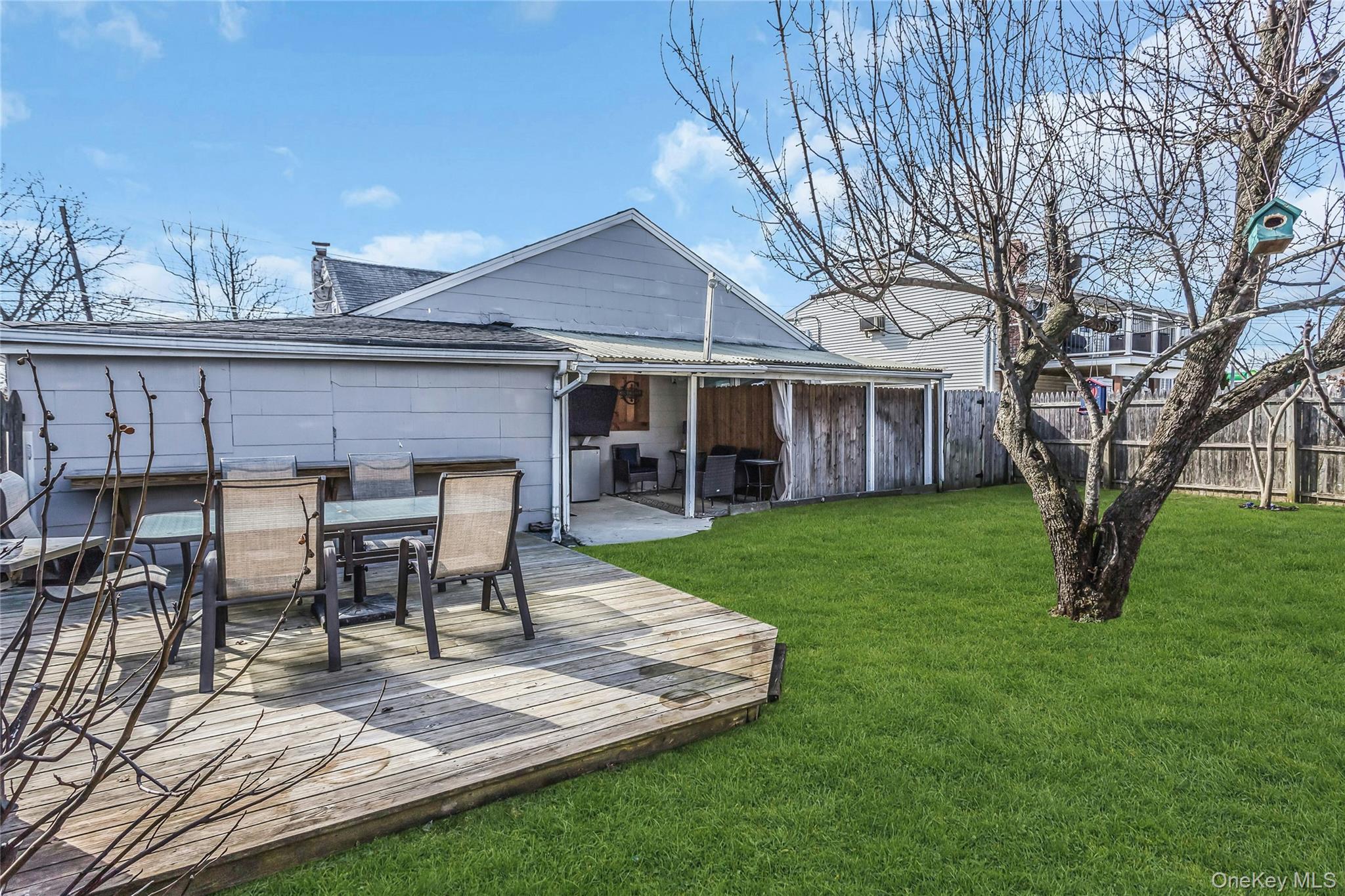 87 KELLUM, West Babylon, NY 11704