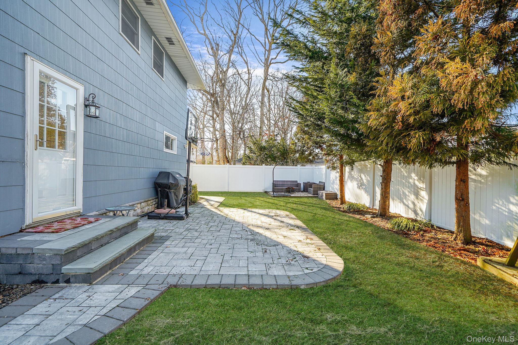 47 2nd Street, Ronkonkoma, NY 11779