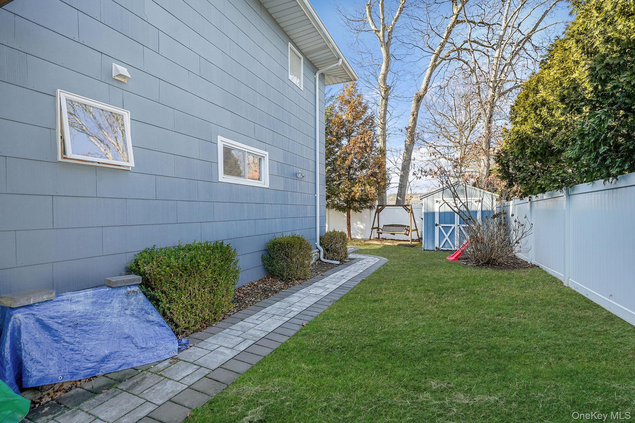 47 2nd Street, Ronkonkoma, NY 11779