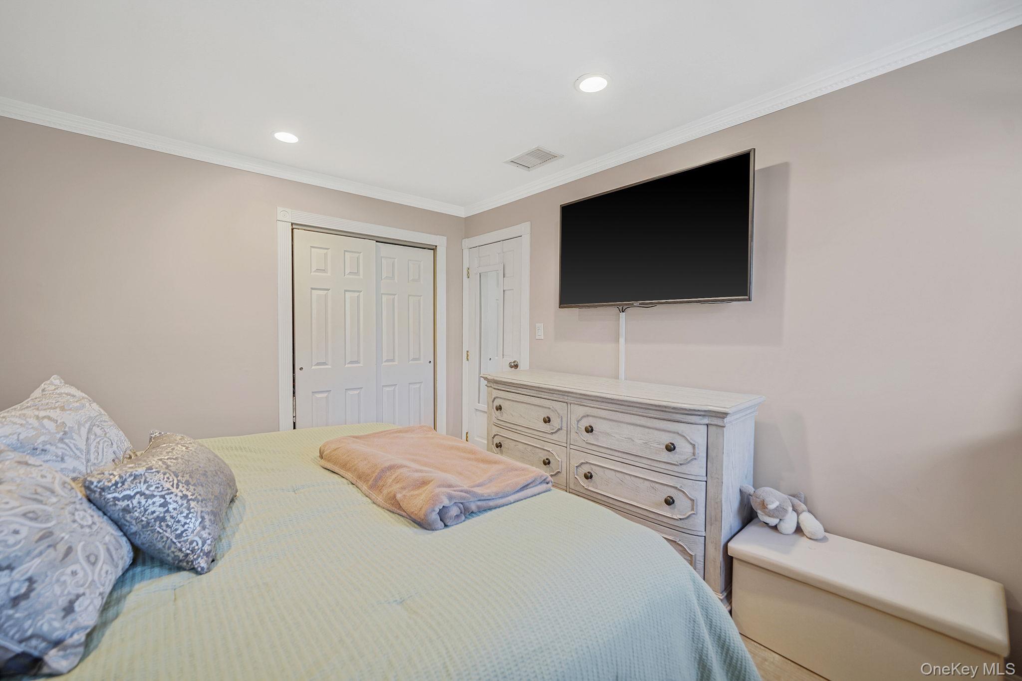 47 2nd Street, Ronkonkoma, NY 11779