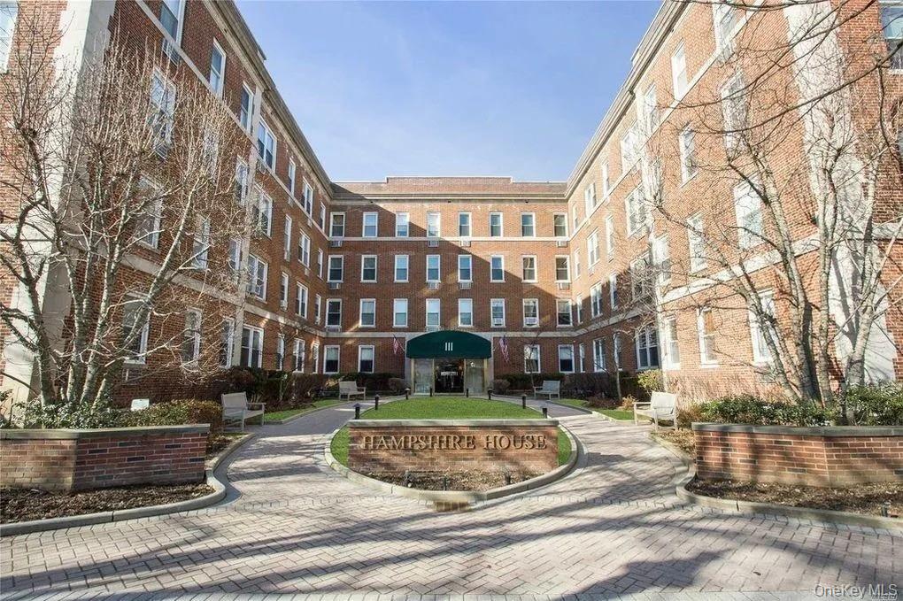 111 7th Street, Garden City, NY 11530