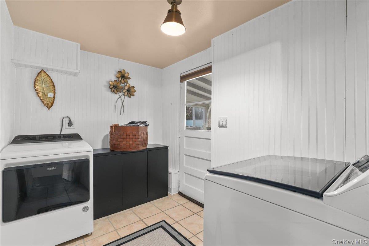 4 Ridgewood Terrace, Poughkeepsie, NY 12603