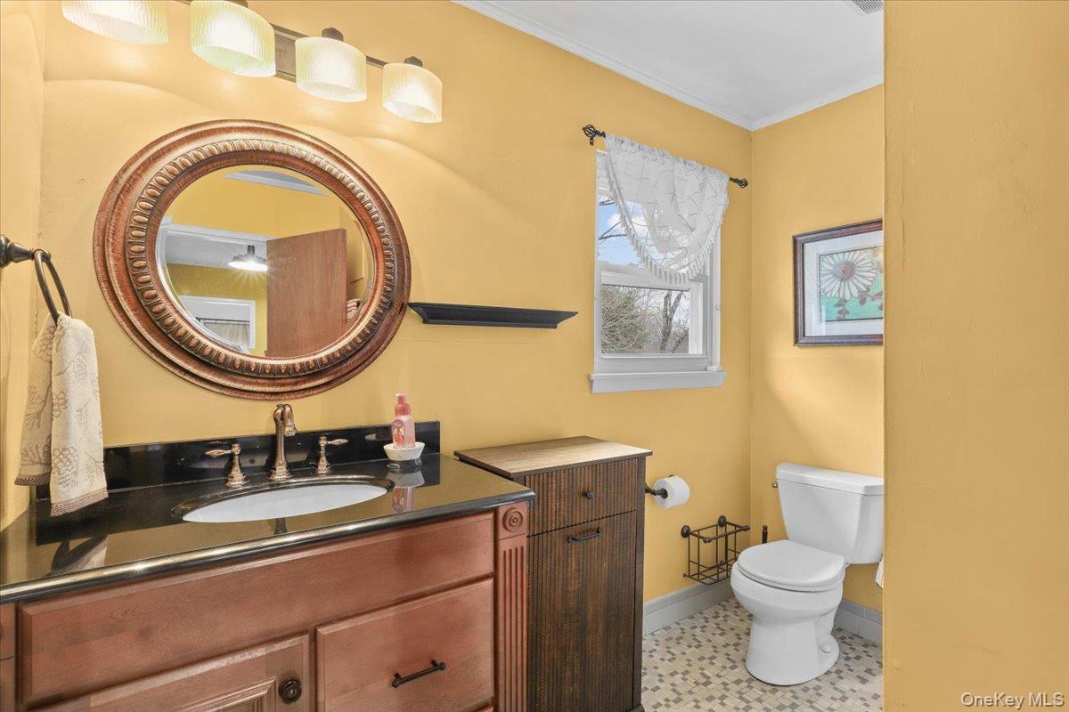 4 Ridgewood Terrace, Poughkeepsie, NY 12603