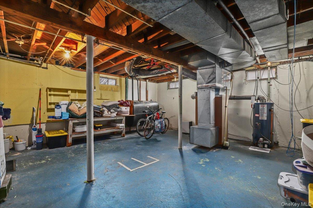 4 Ridgewood Terrace, Poughkeepsie, NY 12603