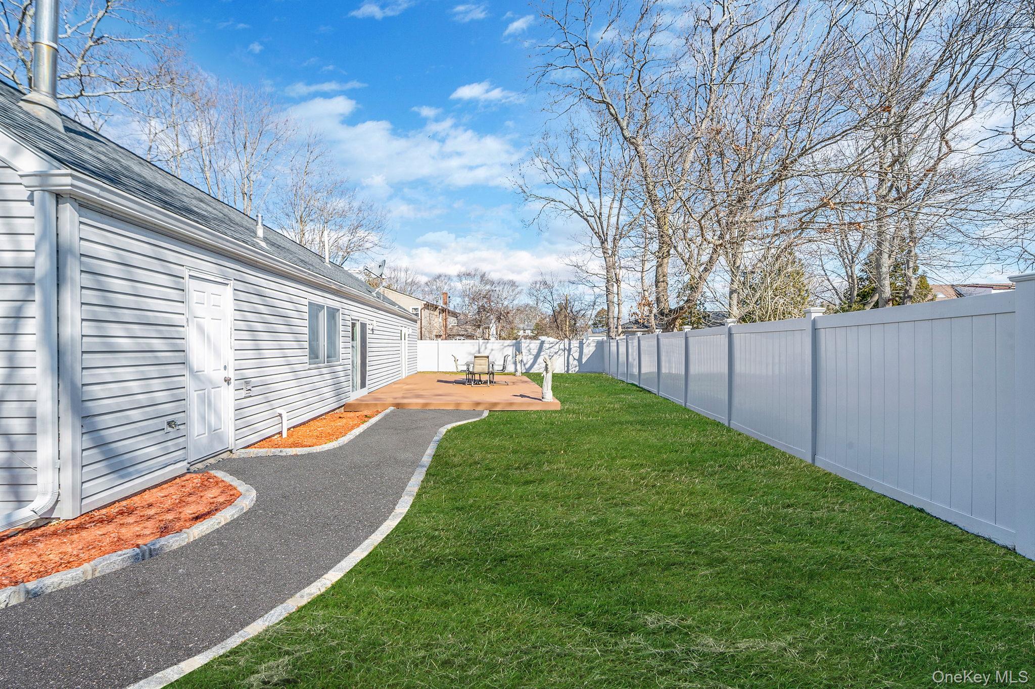 77 Propose Road, Shirley, NY 11967