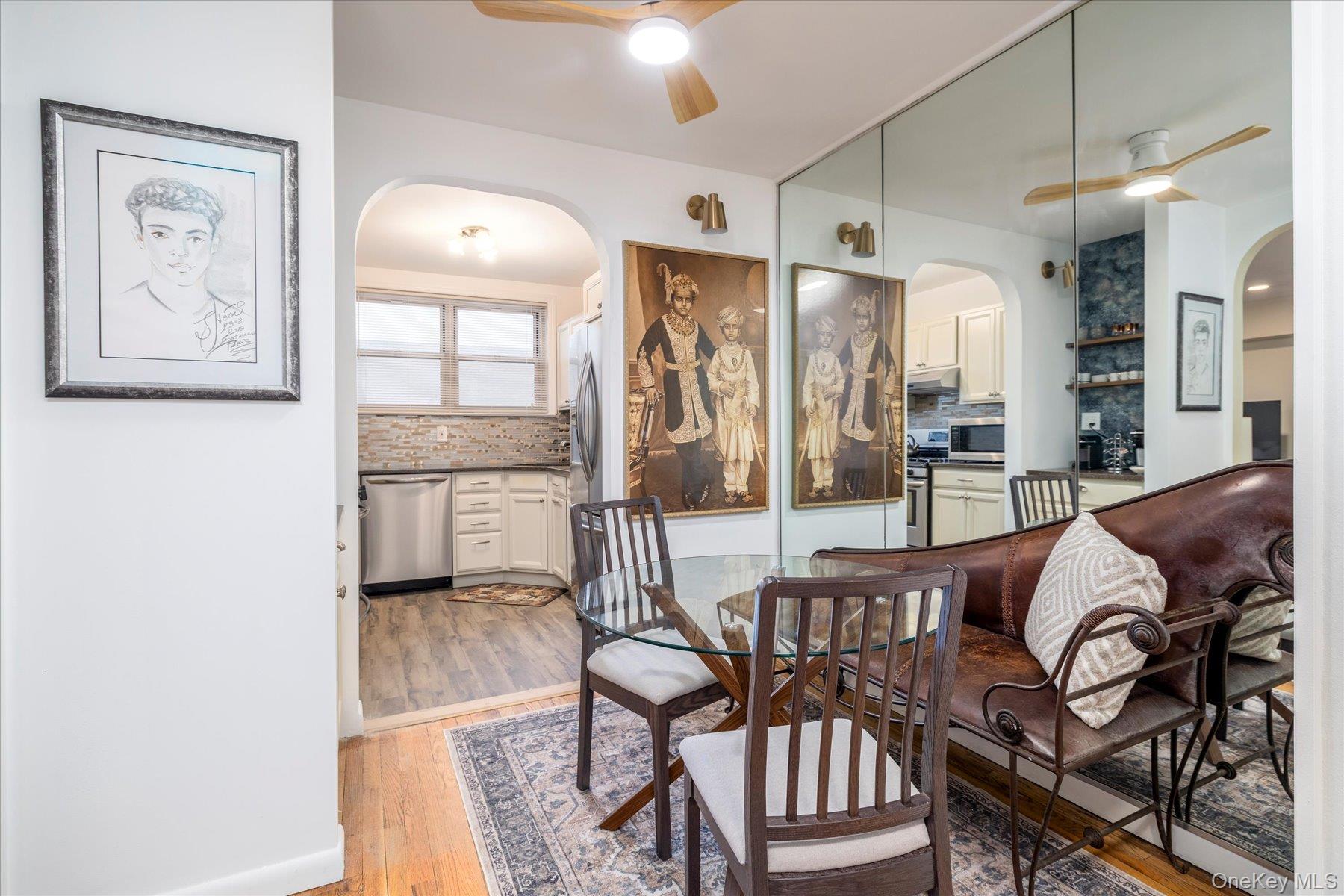 2 Fowler Avenue # 211, Lynbrook, NY 11563