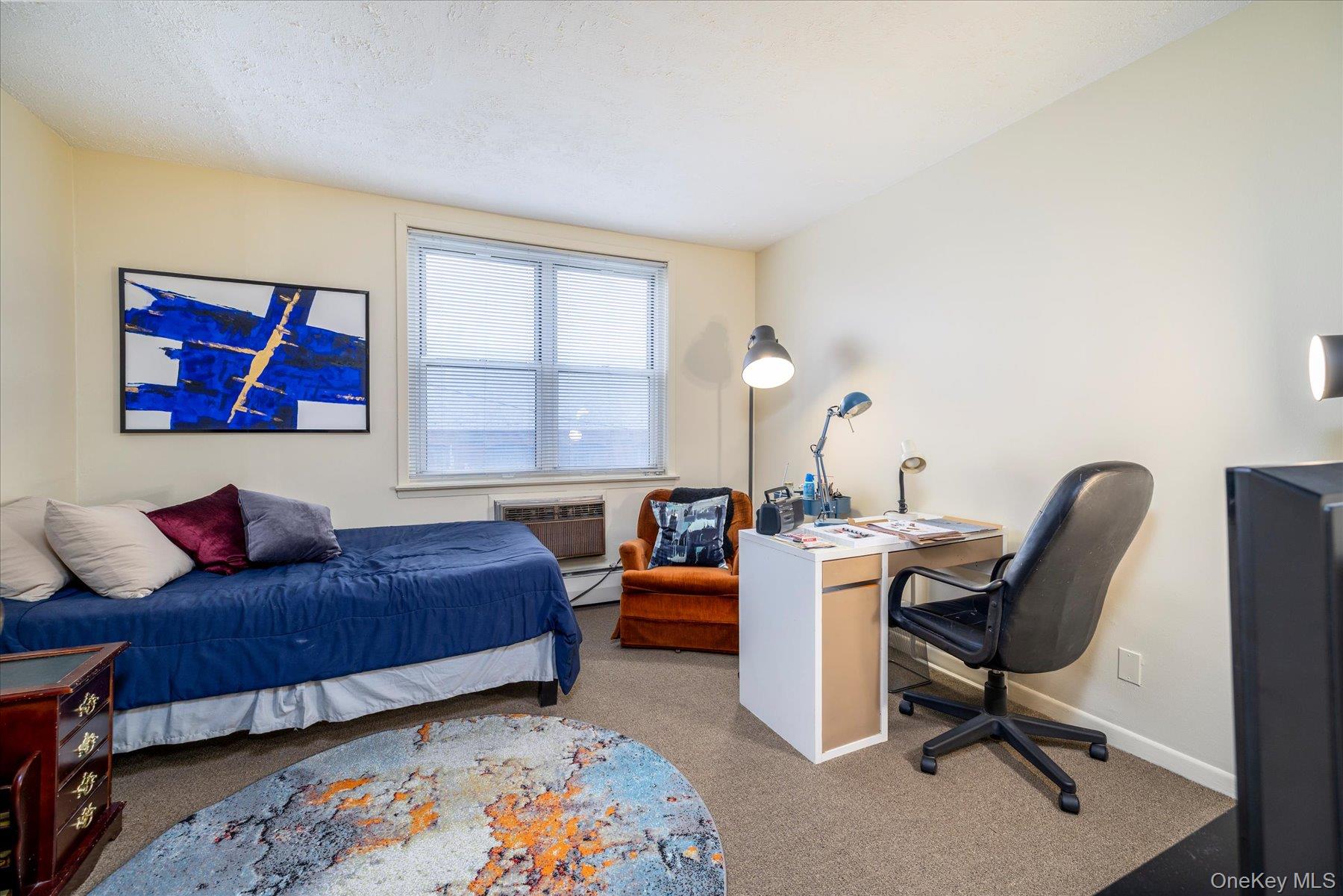 2 Fowler Avenue # 211, Lynbrook, NY 11563