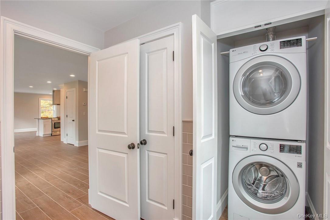 237 Tomahawk Street # 3, Baldwin Place, NY 10505