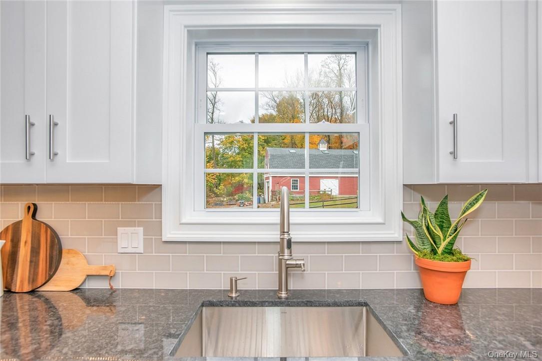 237 Tomahawk Street # 3, Baldwin Place, NY 10505