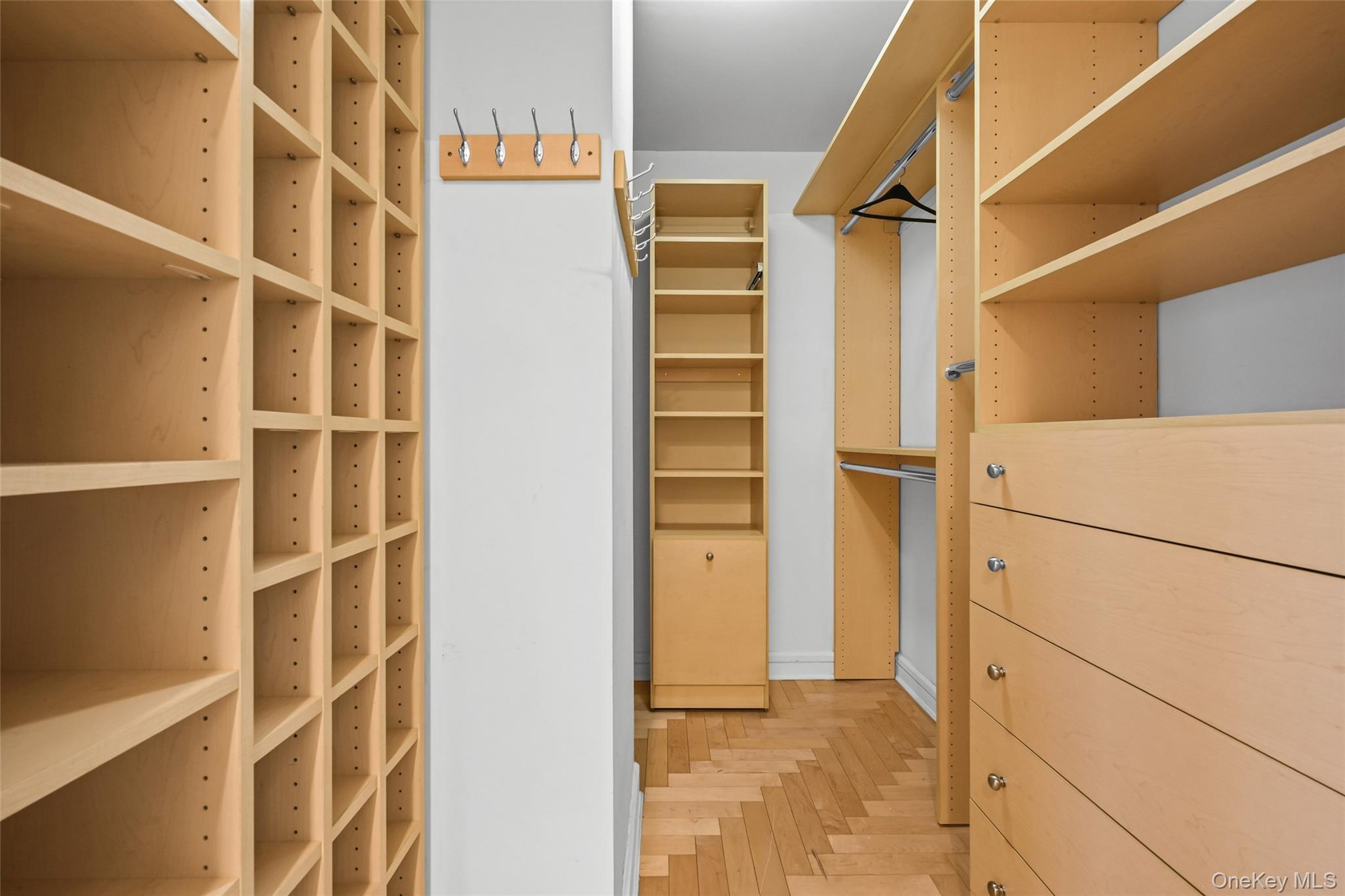 220 Riverside Boulevard # 19L, New York (Manhattan), NY 10069