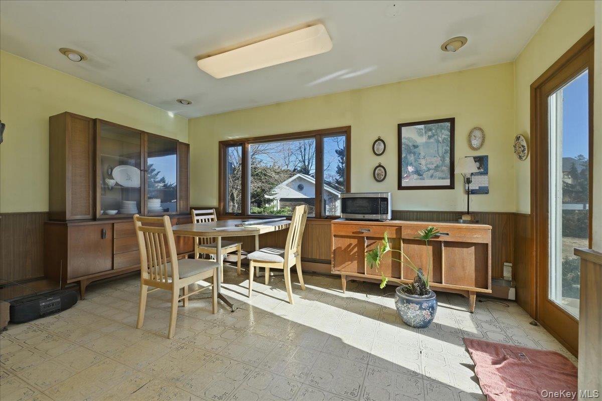 590 Waterview Road, Oceanside, NY 11572