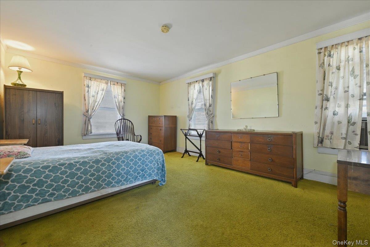 590 Waterview Road, Oceanside, NY 11572