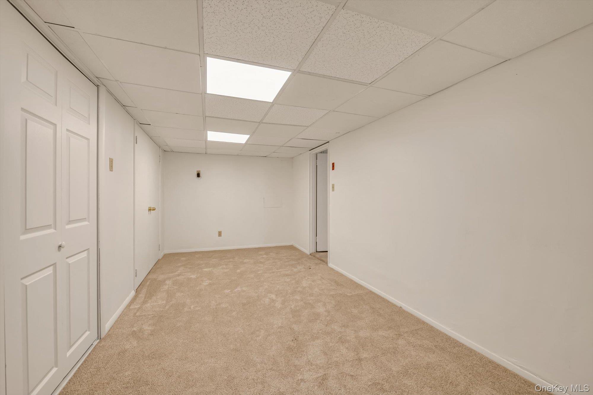 16 Middle Lane, Jericho, NY 11753