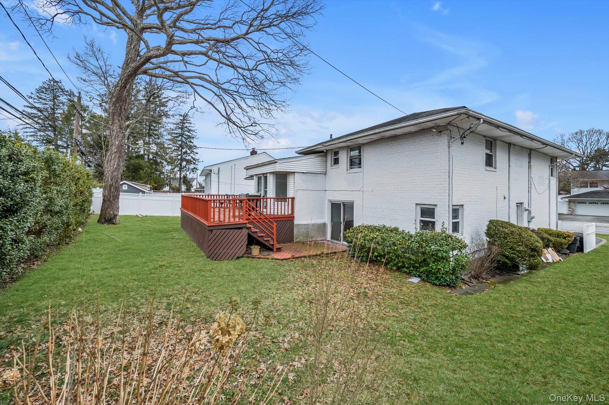 16 Middle Lane, Jericho, NY 11753