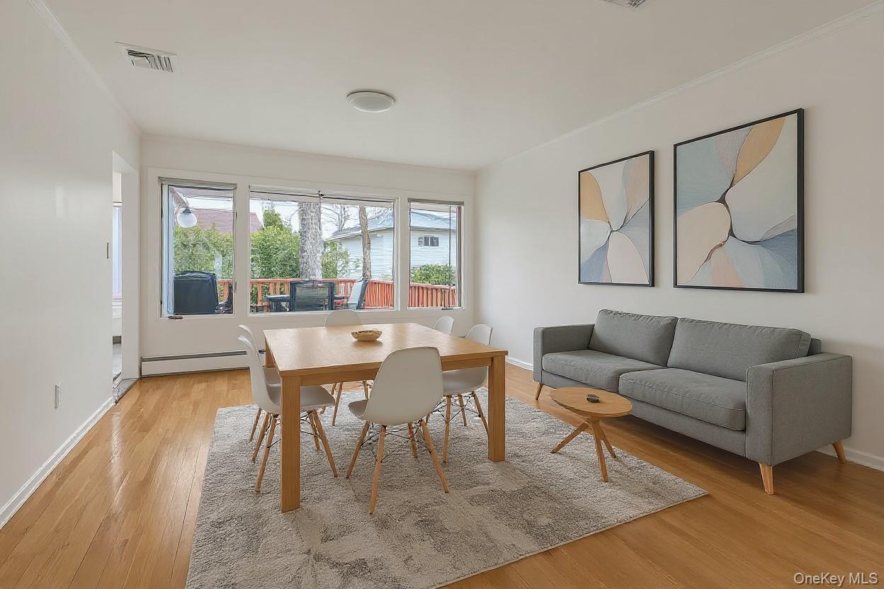 16 Middle Lane, Jericho, NY 11753