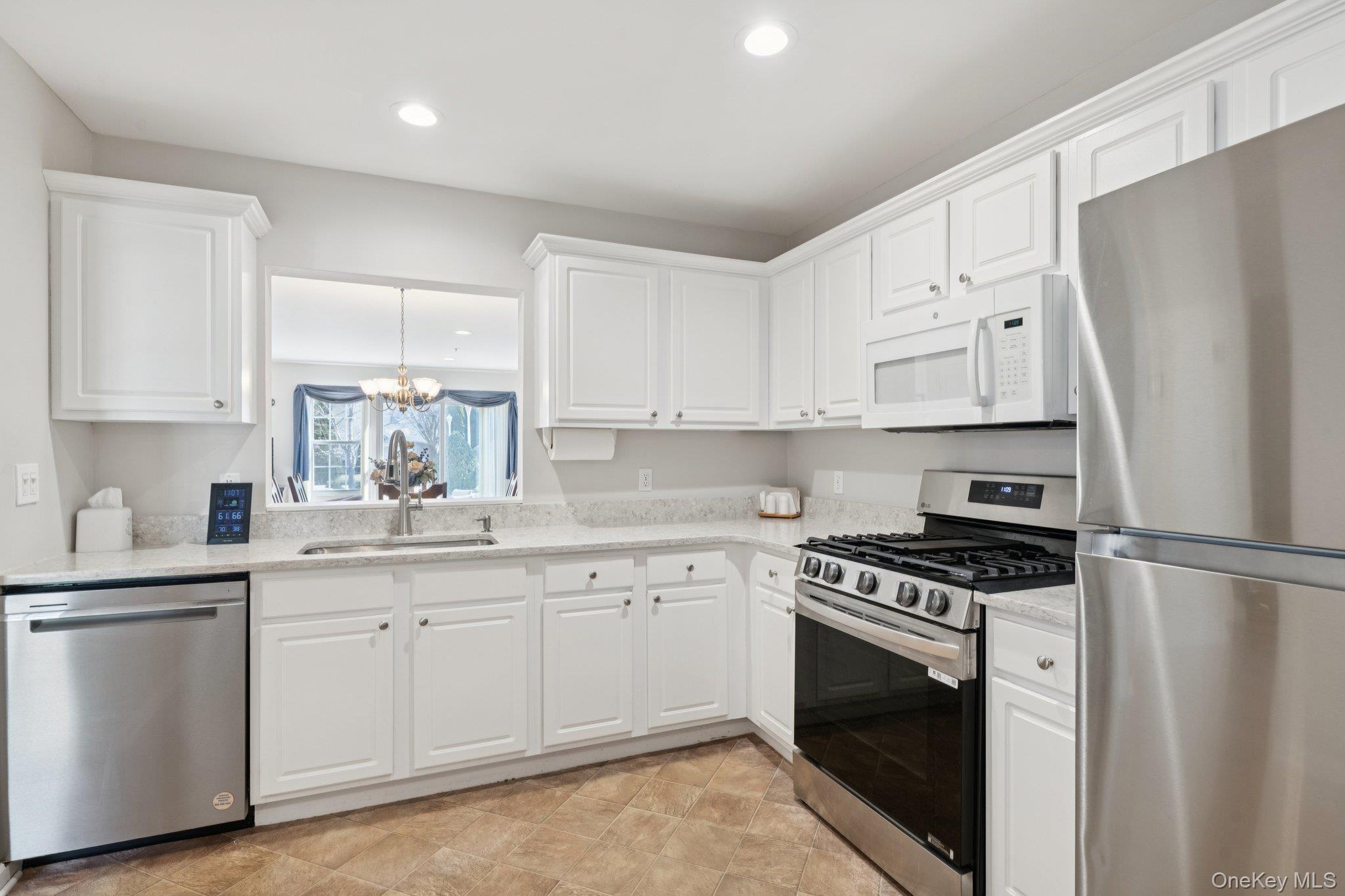 4 Commodore Circle, Port Jefferson Station, NY 11776