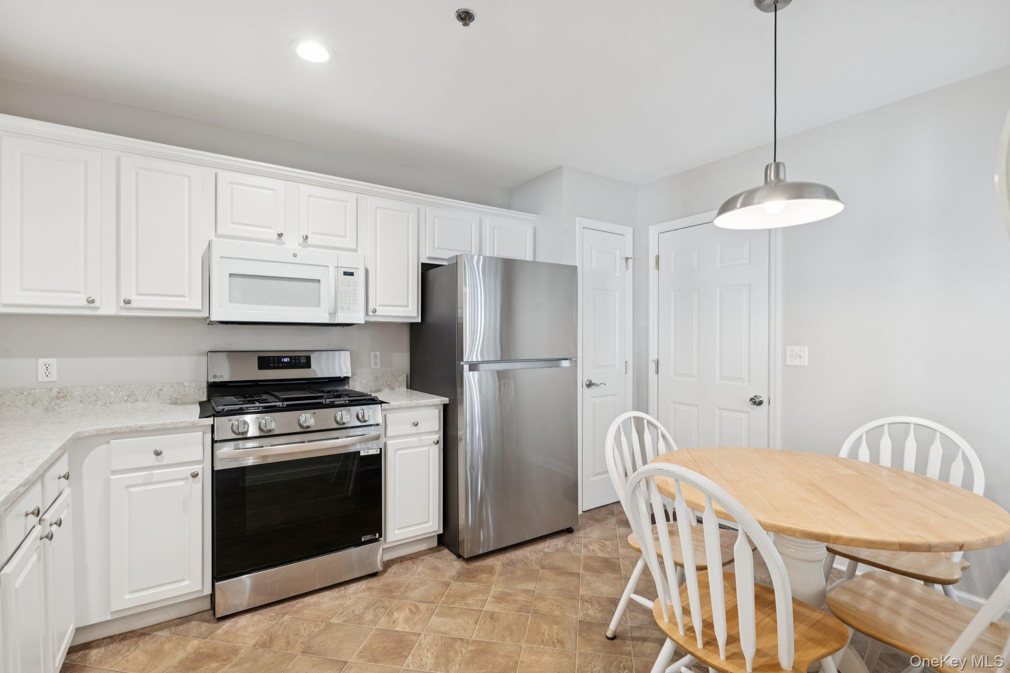 4 Commodore Circle, Port Jefferson Station, NY 11776