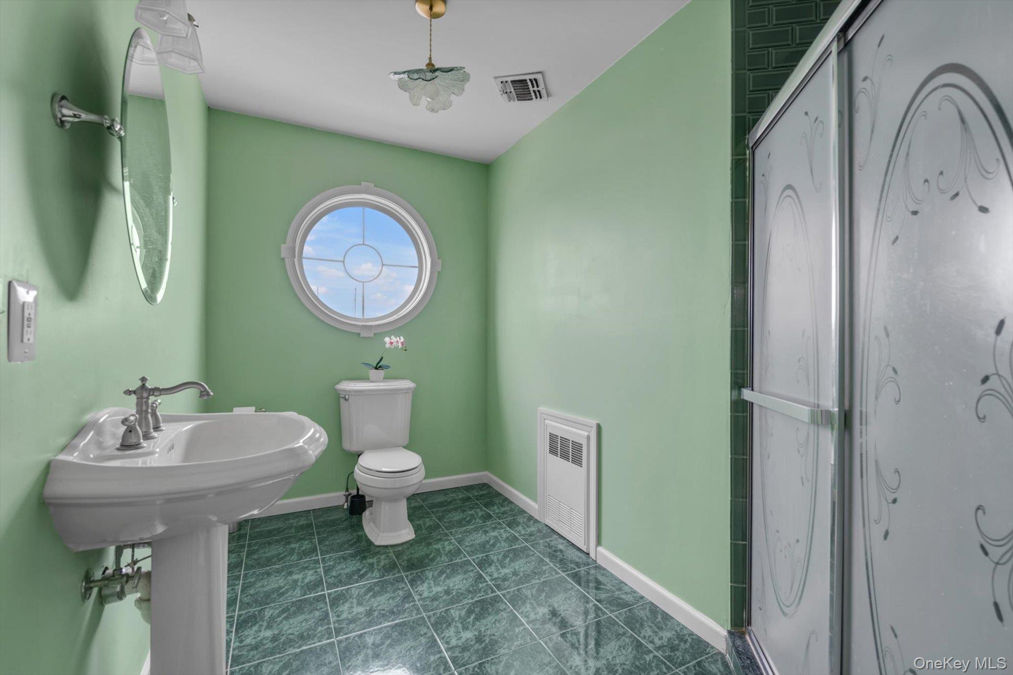 268 Gordon Place, Freeport, NY 11520