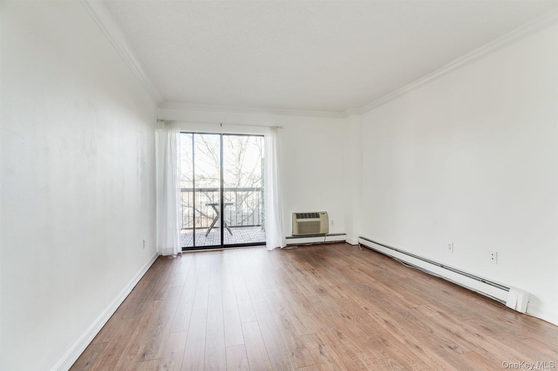 380 Fulton Street # M2, Farmingdale, NY 11735