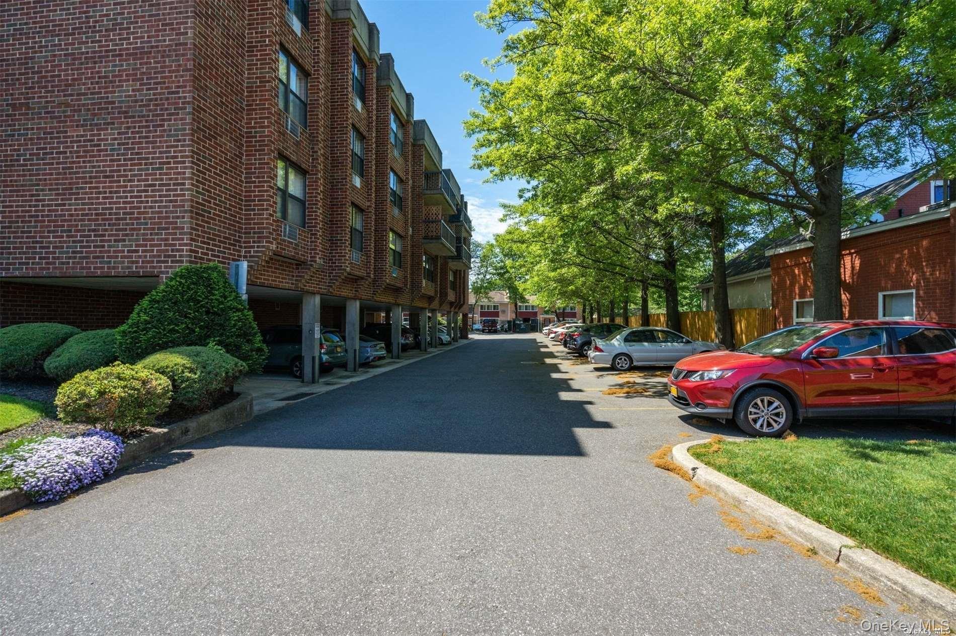 380 Fulton Street # M2, Farmingdale, NY 11735