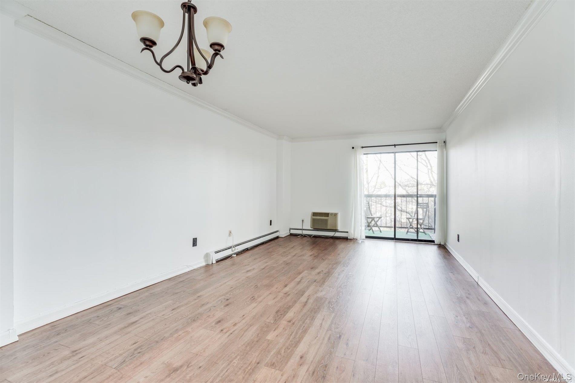 380 Fulton Street # M2, Farmingdale, NY 11735