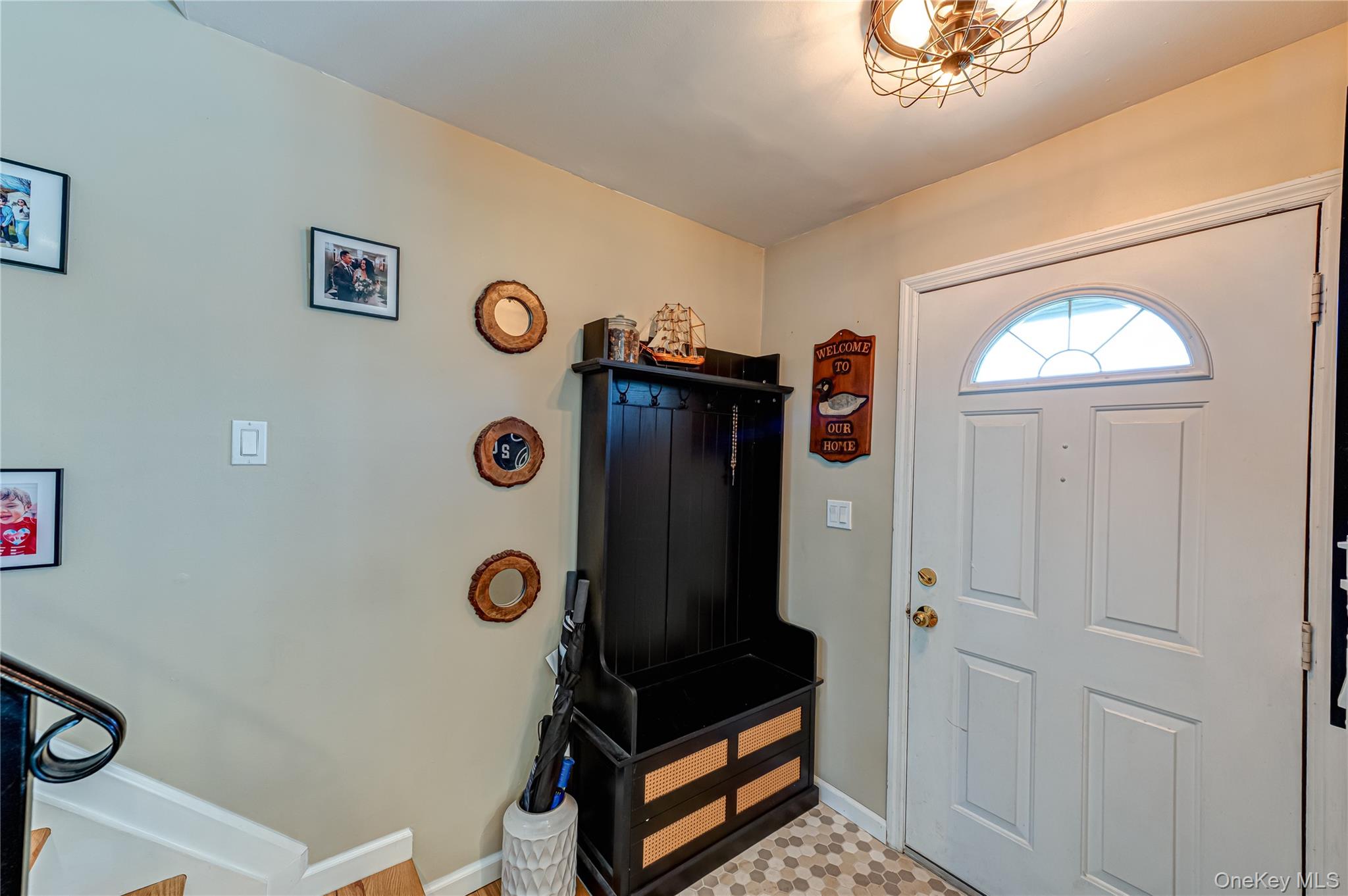 9 Leeds Street, South Huntington, NY 11746