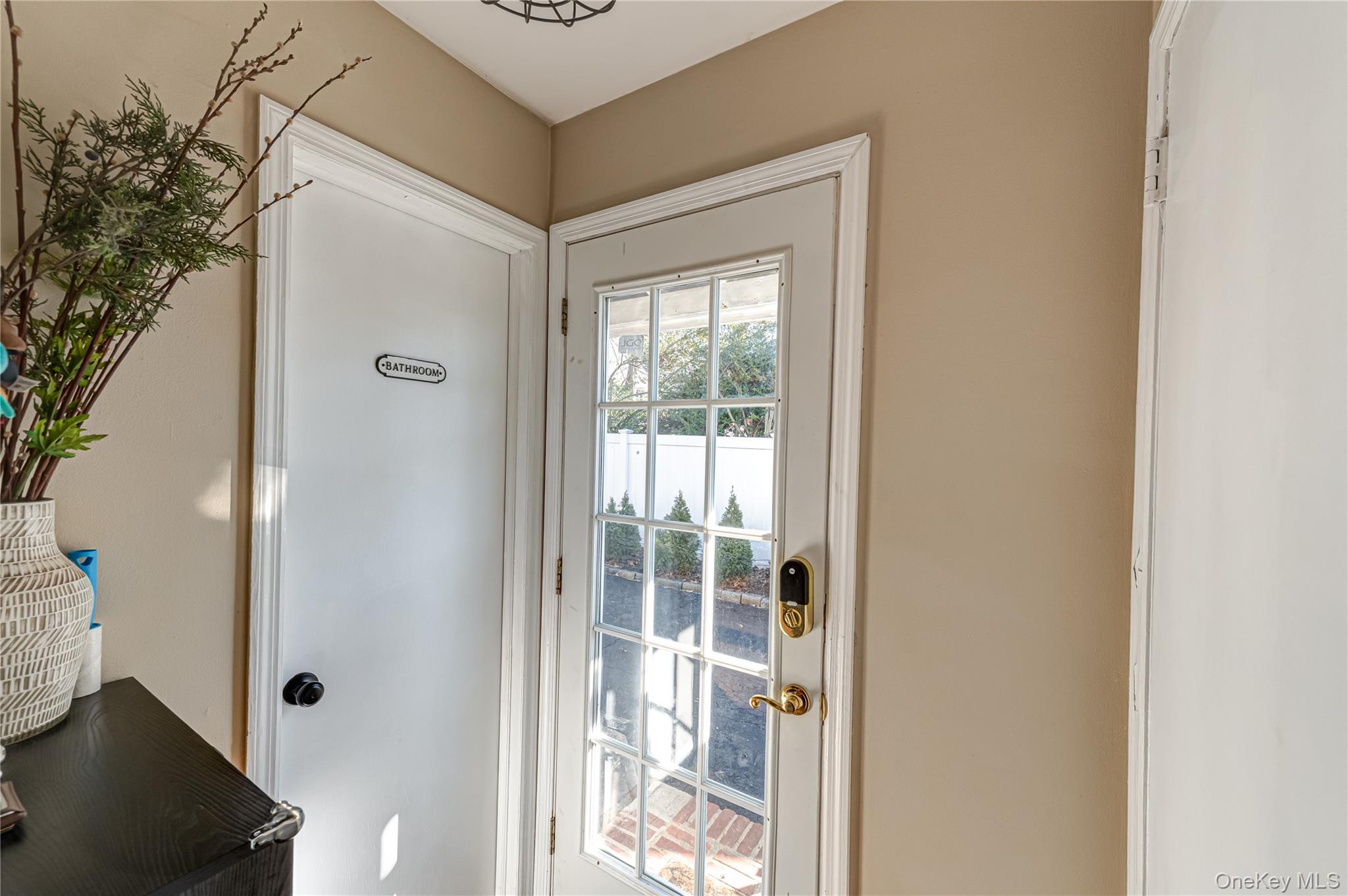 9 Leeds Street, South Huntington, NY 11746