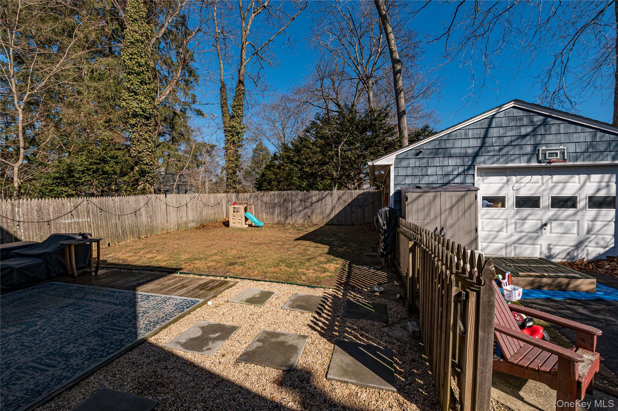 9 Leeds Street, South Huntington, NY 11746