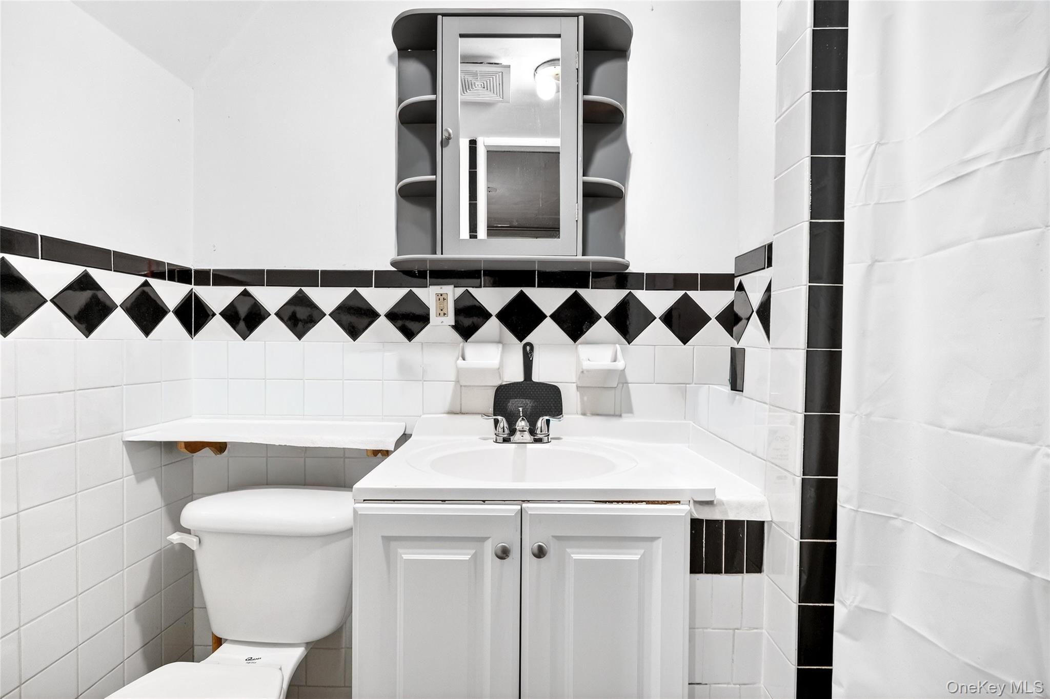 3062 Harding Avenue, Bronx, NY 10465