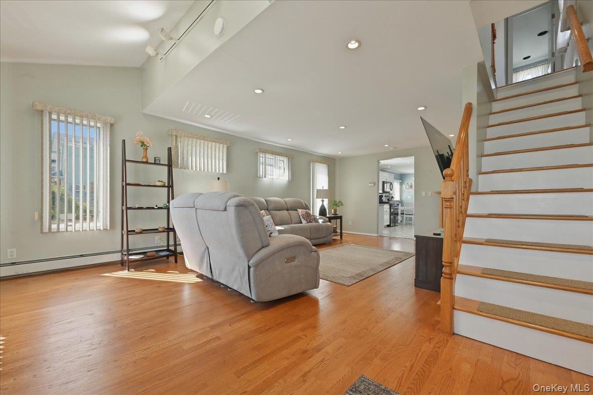 24 Catherine Avenue, Franklin Square, NY 11010