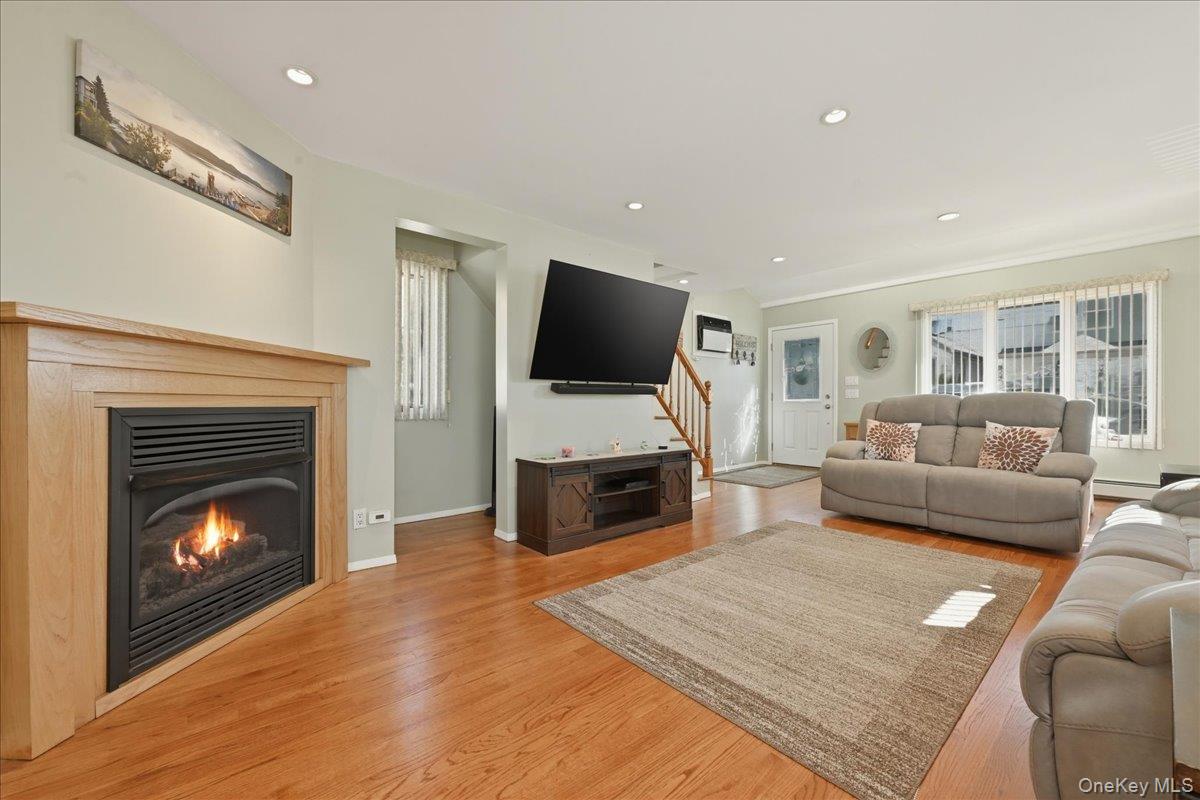 24 Catherine Avenue, Franklin Square, NY 11010