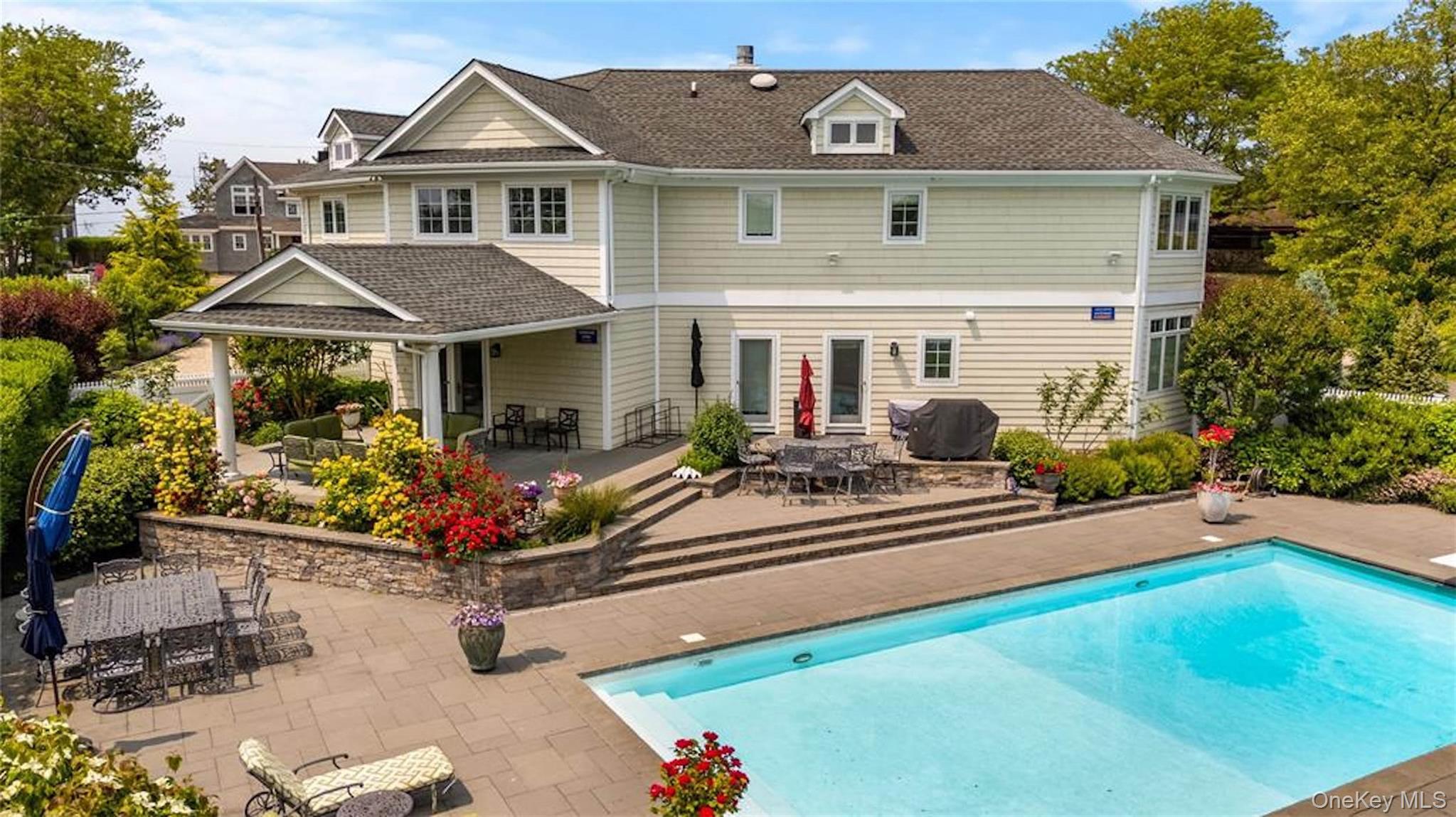 695 Sound Drive, Greenport, NY 11944