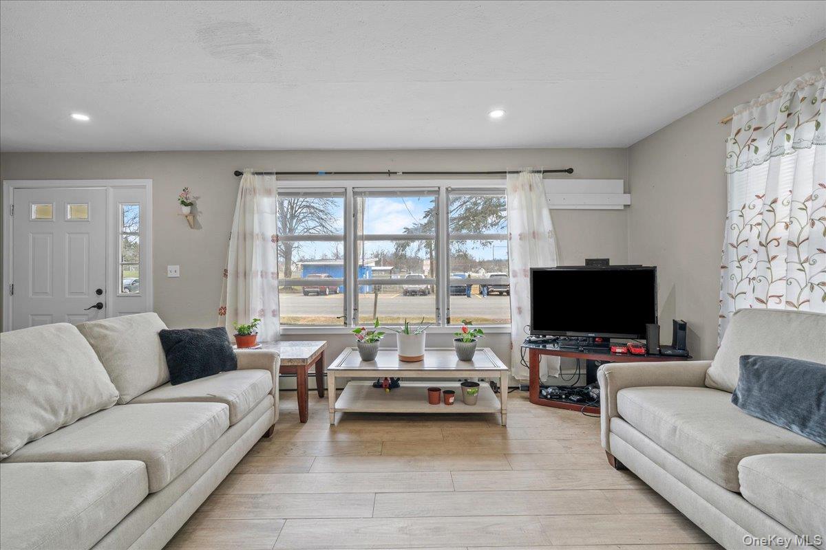 10 Wisner Avenue, Middletown, NY 10940