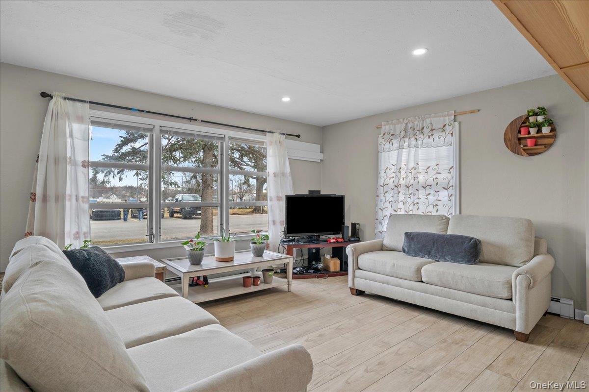 10 Wisner Avenue, Middletown, NY 10940