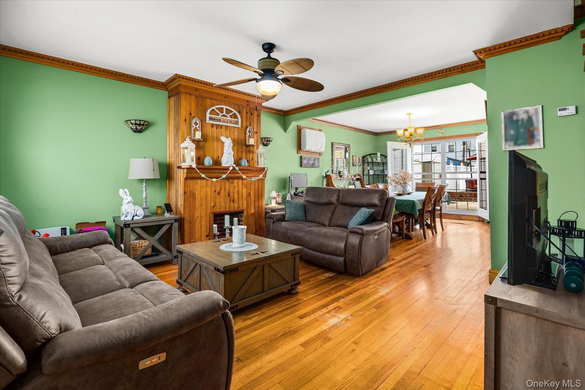 72-31 73rd Street, Glendale, NY 11385