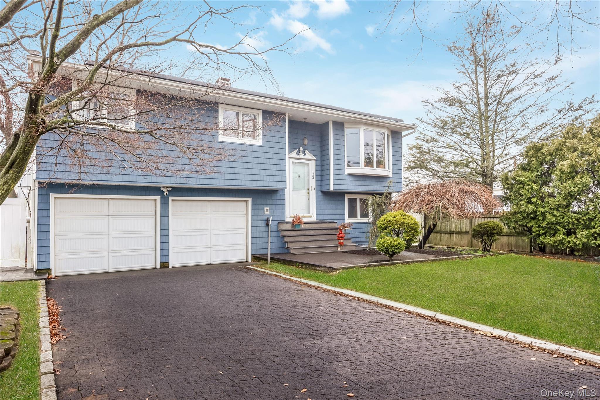 22 3rd Street, Ronkonkoma, NY 11779