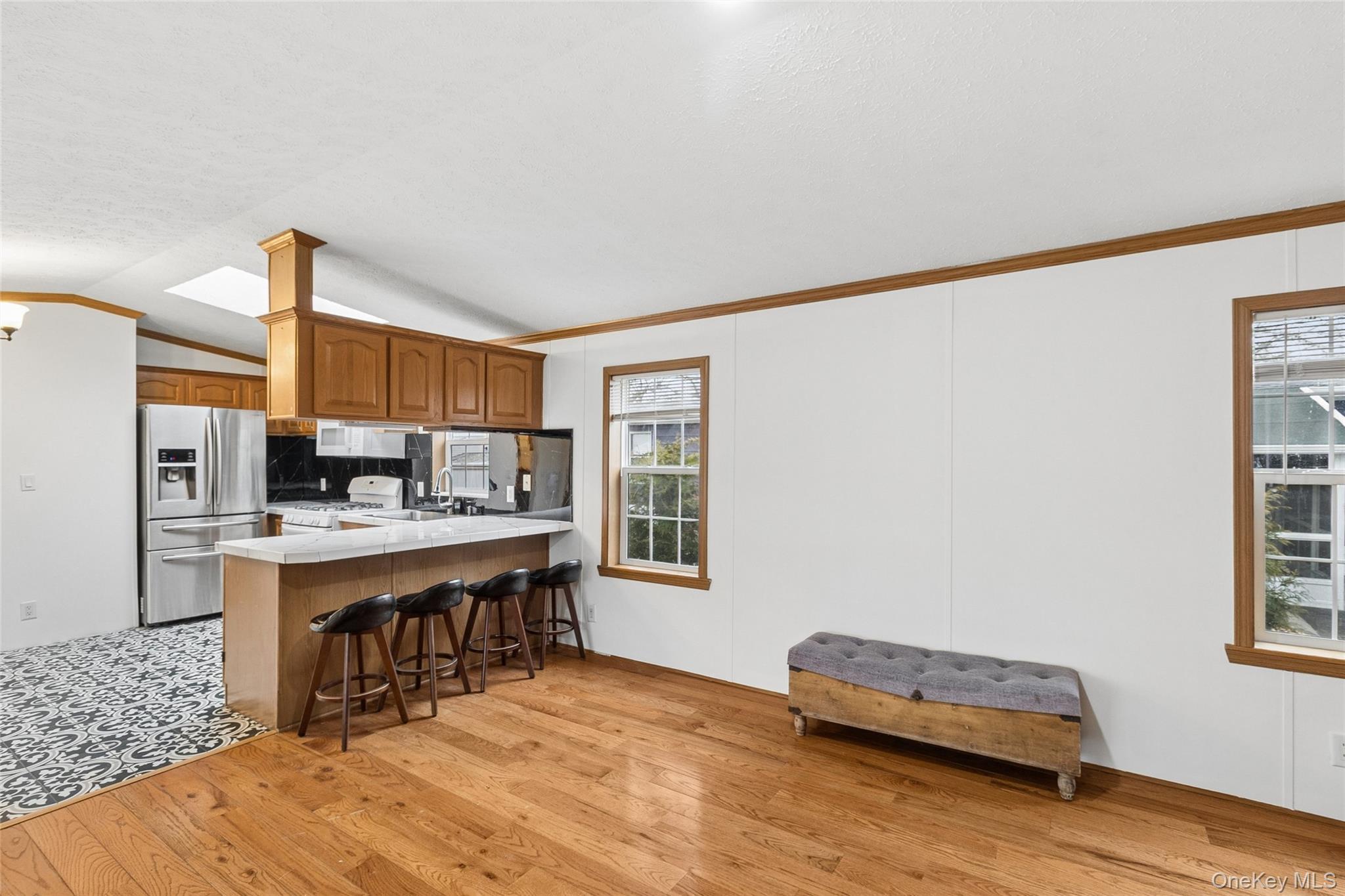 37 Hubbard Ave #5, Riverhead, NY 11901