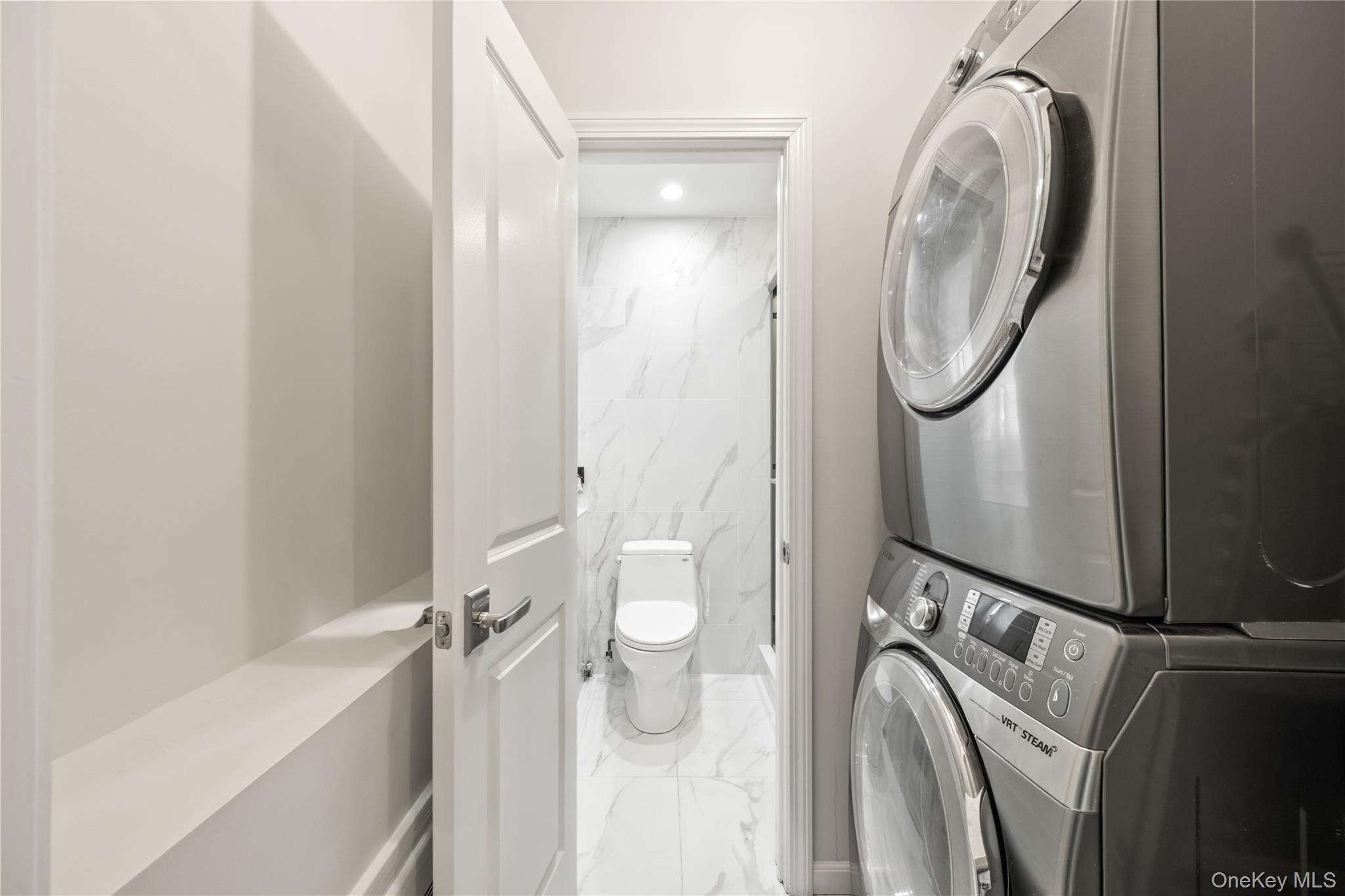 1 Darby Road, Airmont, NY 10952