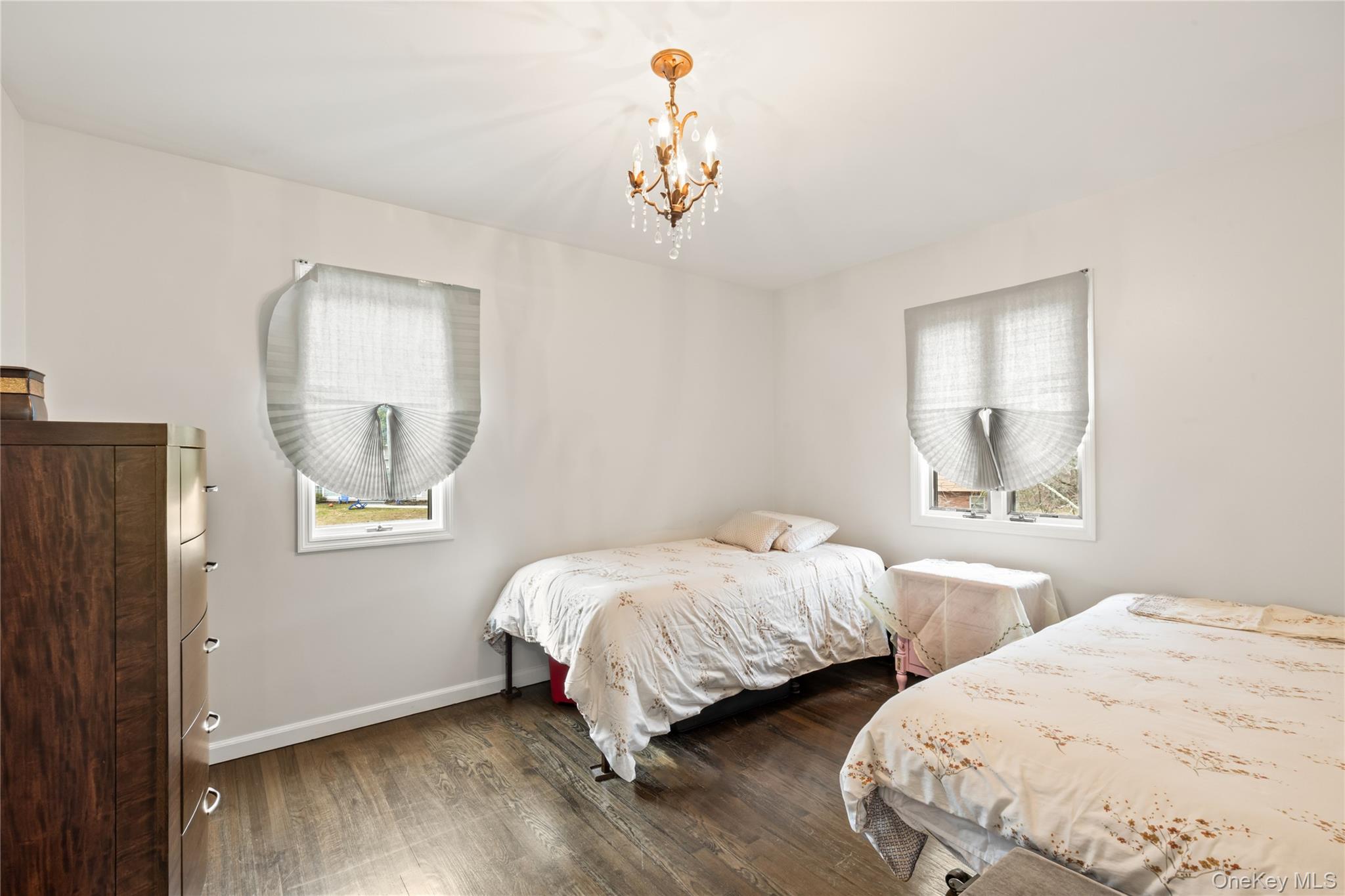 1 Darby Road, Airmont, NY 10952