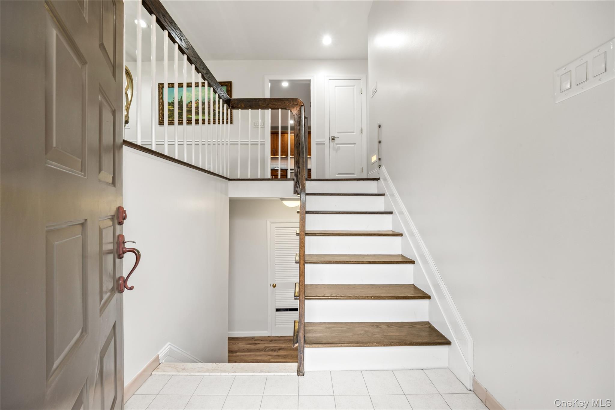 1 Darby Road, Airmont, NY 10952