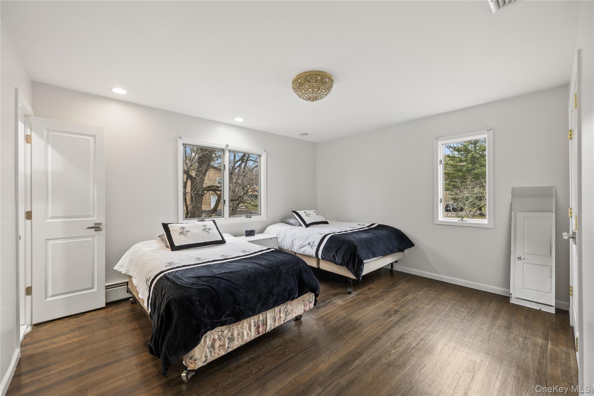 1 Darby Road, Airmont, NY 10952