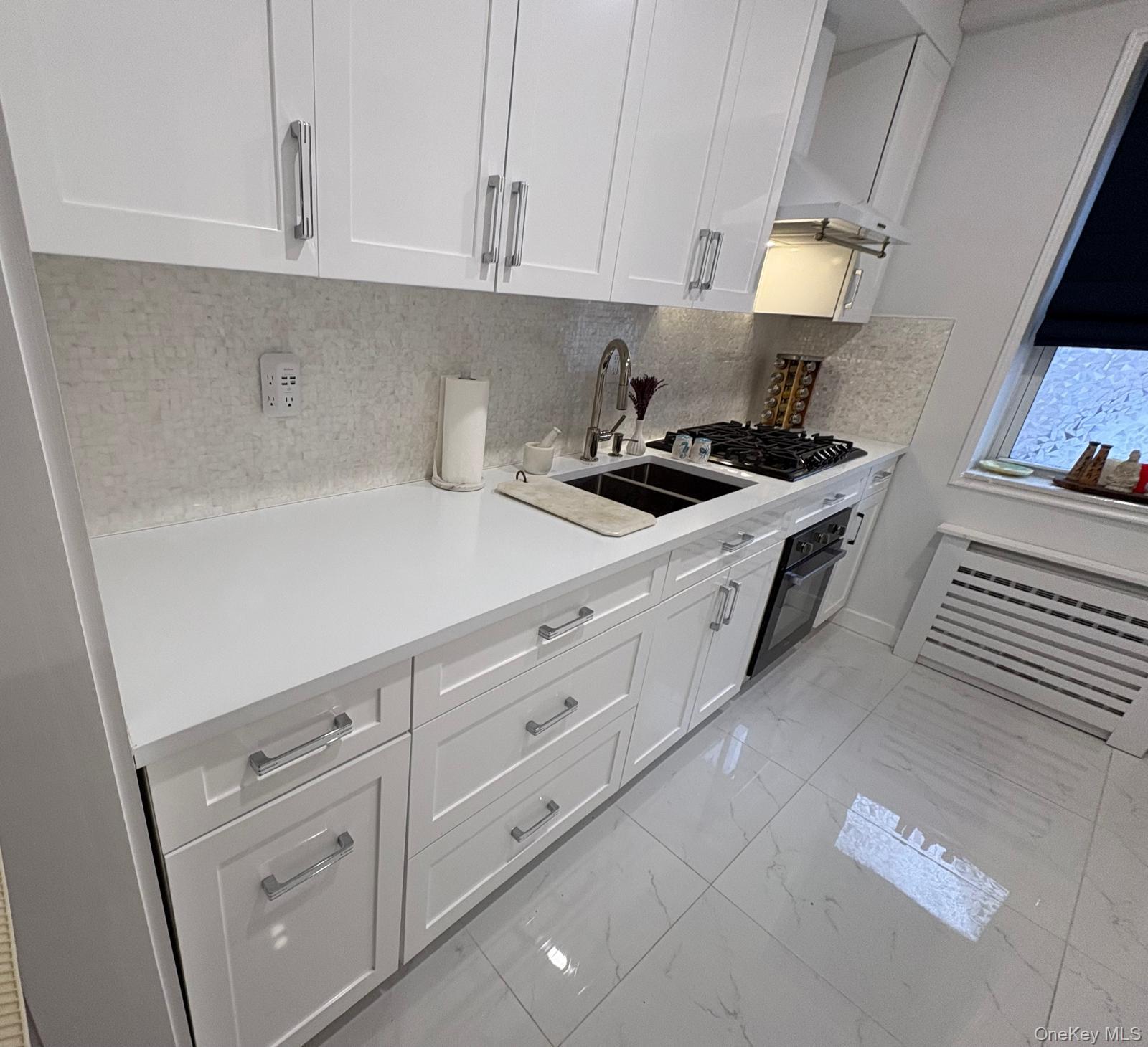 4 Sadore # 1R, Yonkers, NY 10710