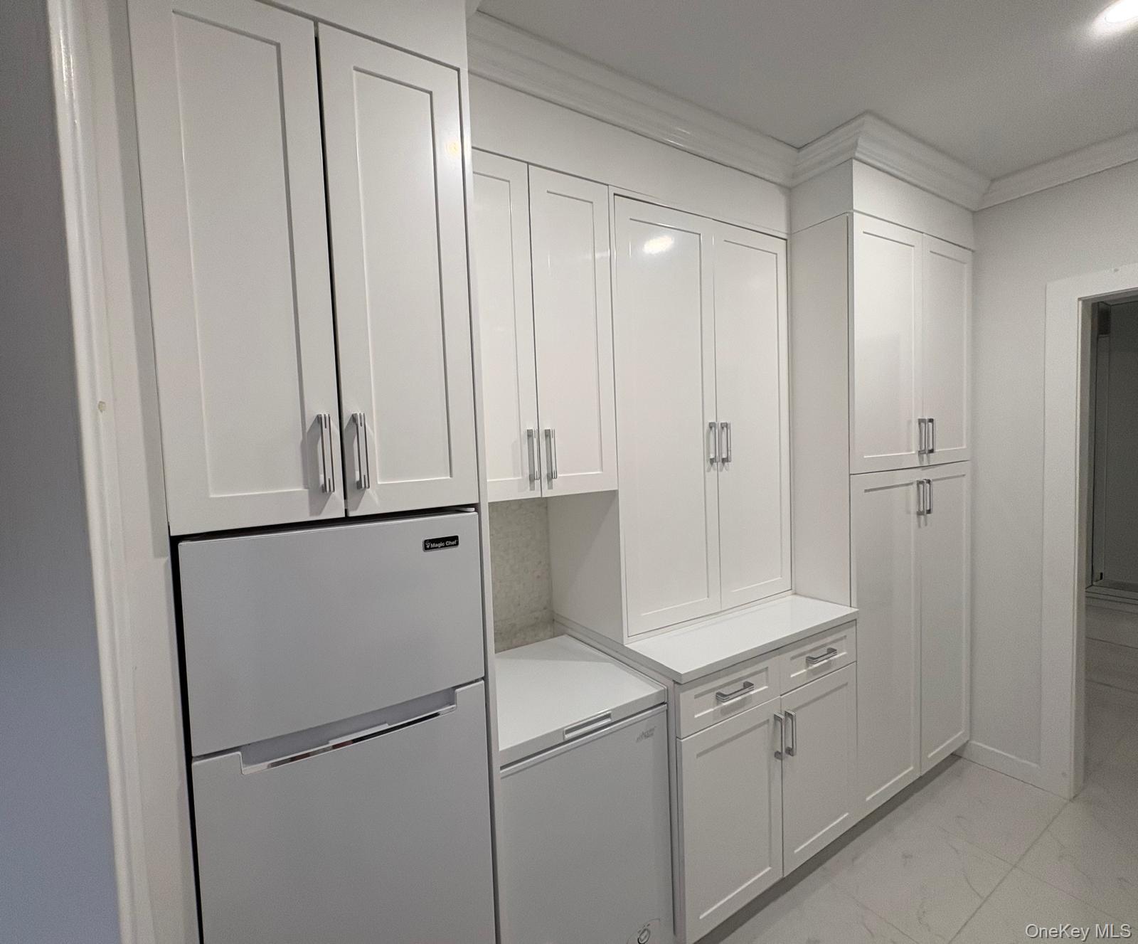 4 Sadore # 1R, Yonkers, NY 10710