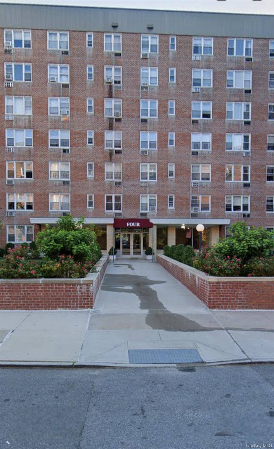 4 Sadore # 1R, Yonkers, NY 10710