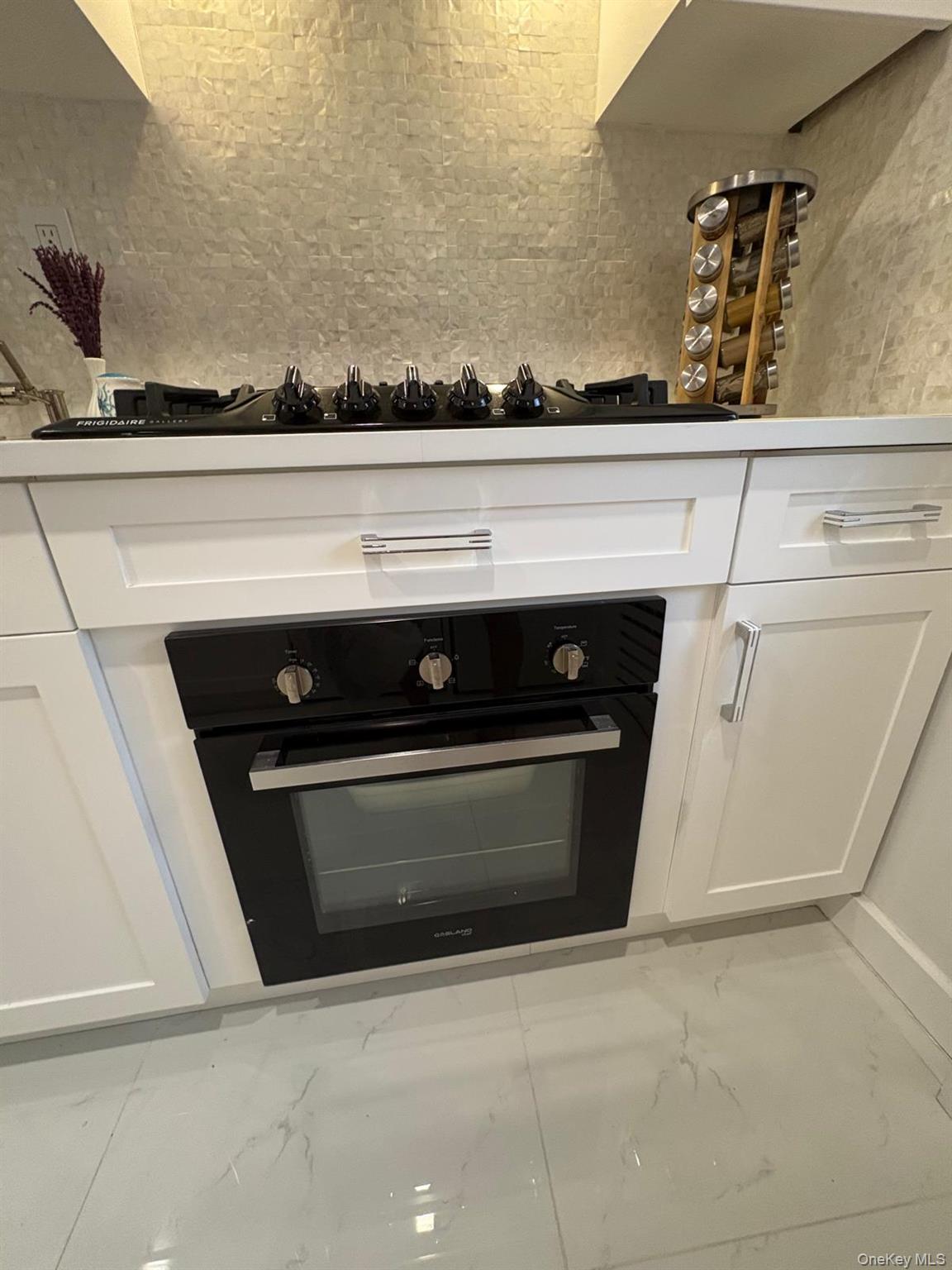 4 Sadore # 1R, Yonkers, NY 10710