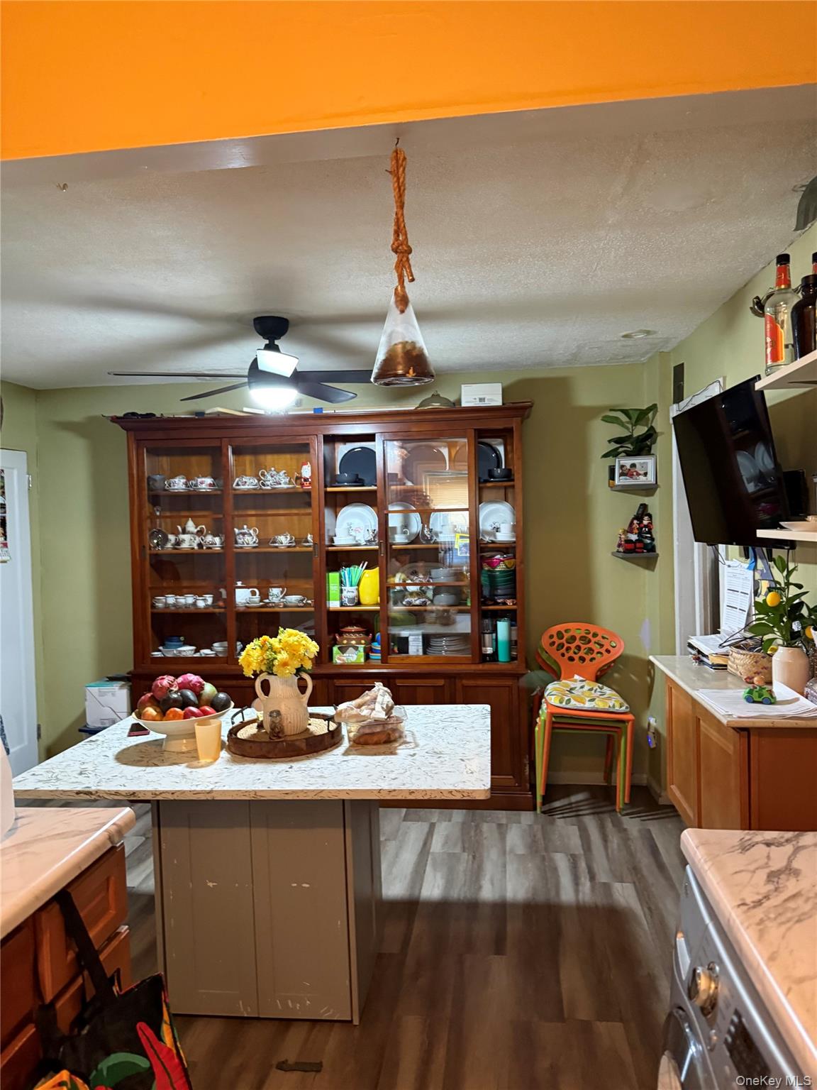 1049 Ward Avenue, Bronx, NY 10472