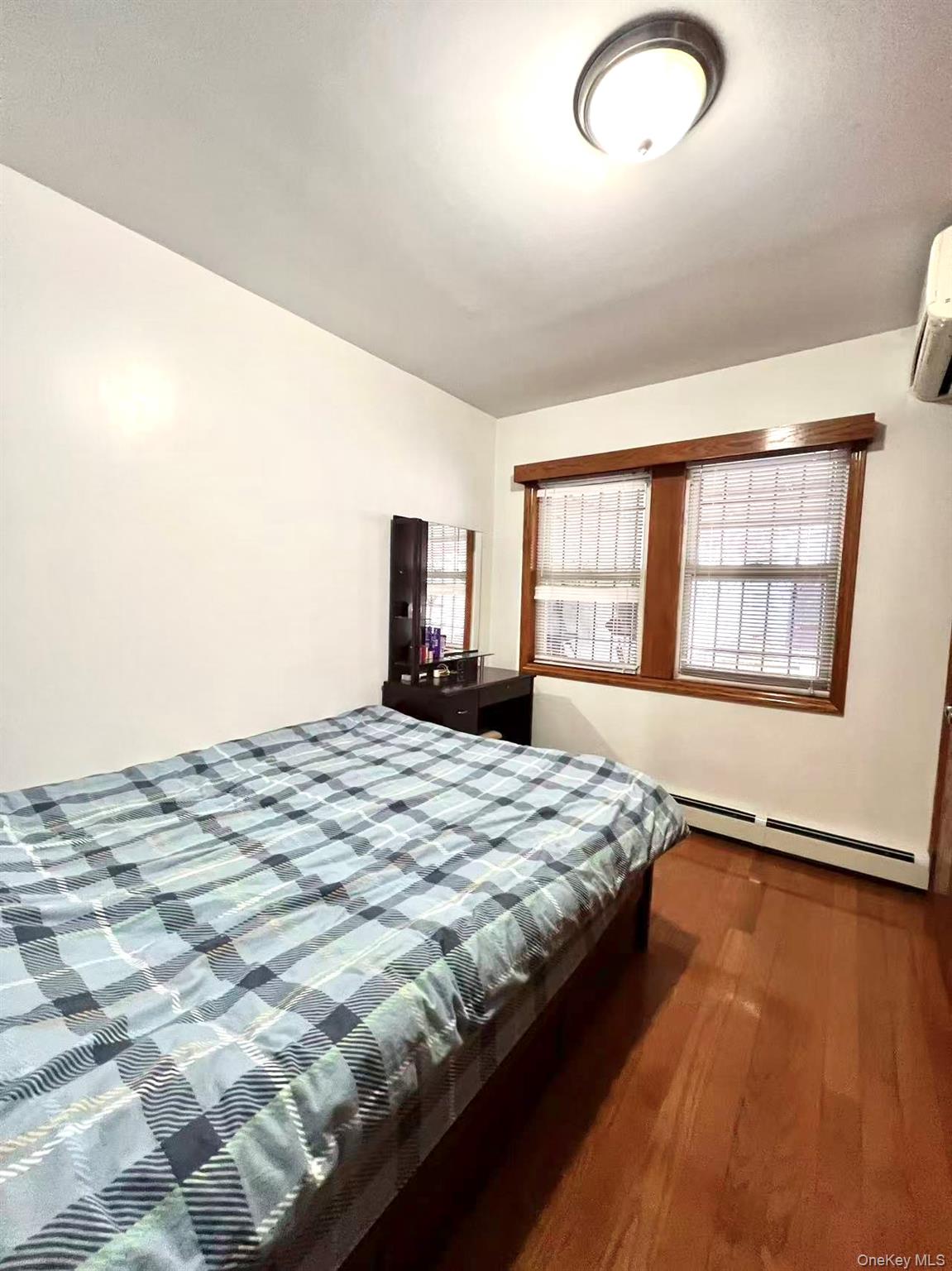 94-27 43rd Ave, Elmhurst, NY 11373